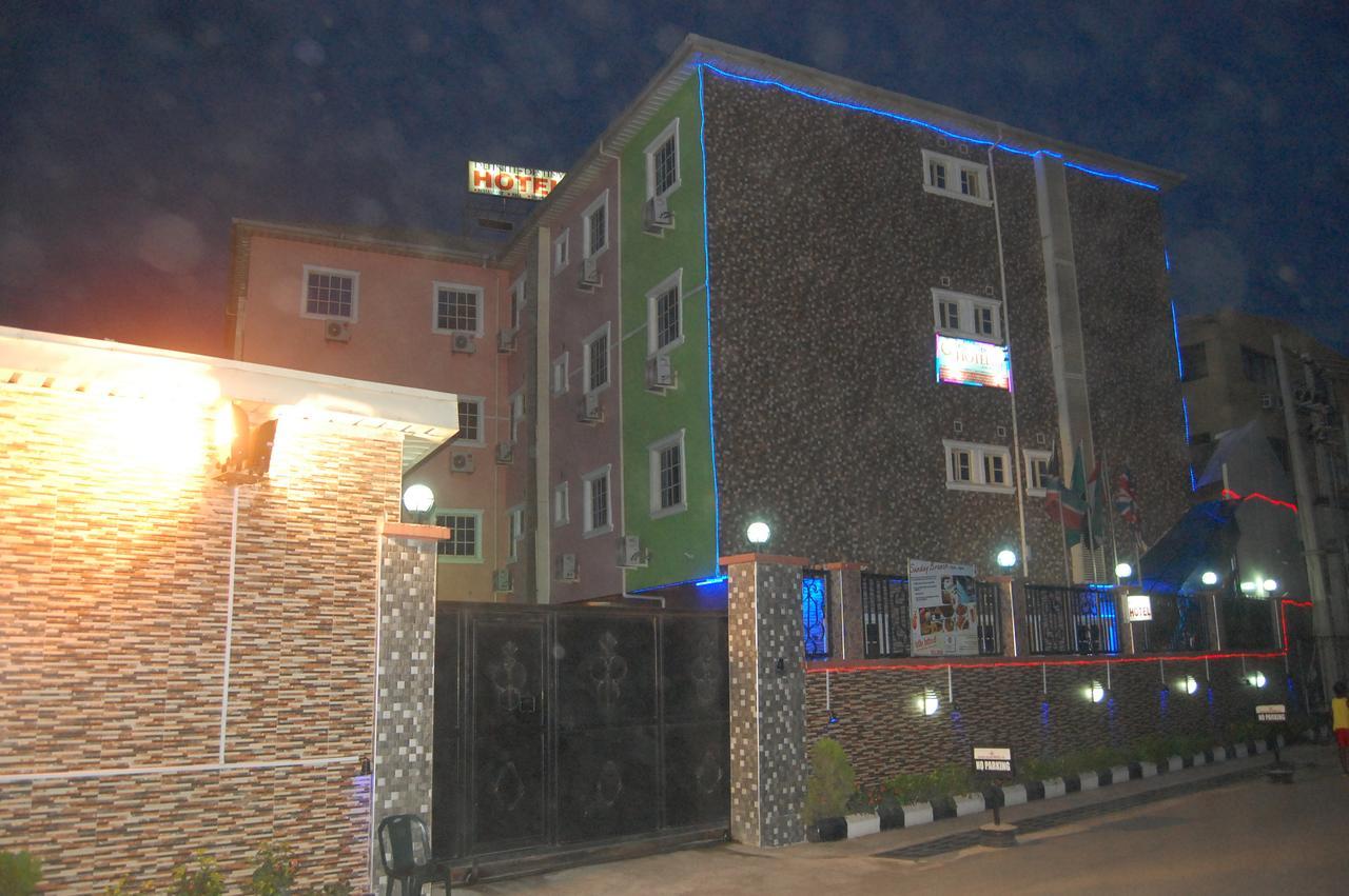 Definite Destiny Hotel Lagos Exterior foto